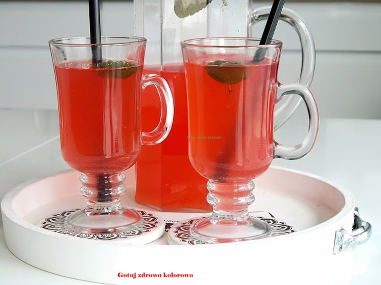 Lemoniada rabarbarowa