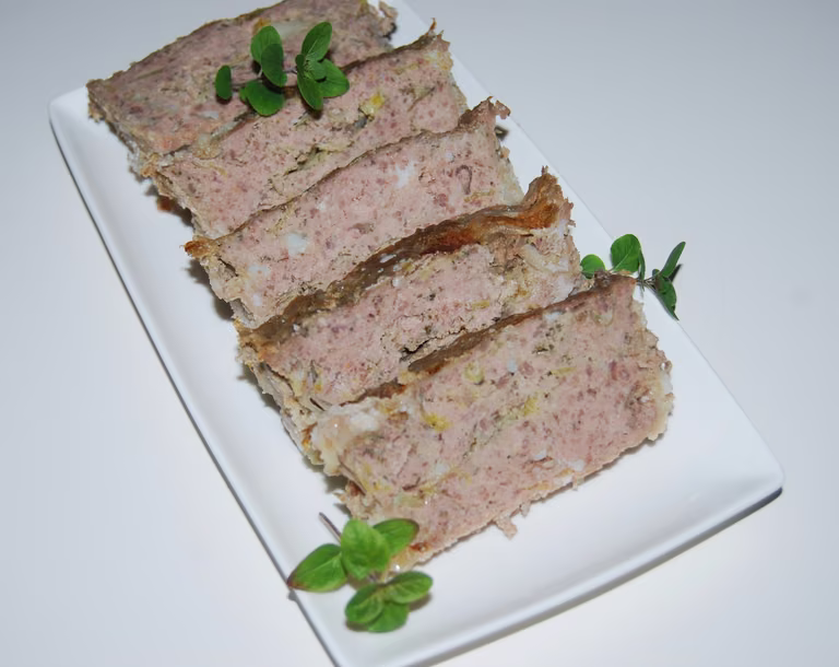 Pieczeń z mięsa mielonego z porem