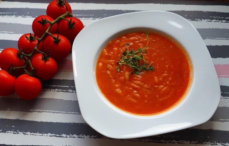 ZUPA PAPRYKOWO-POMIDOROWA