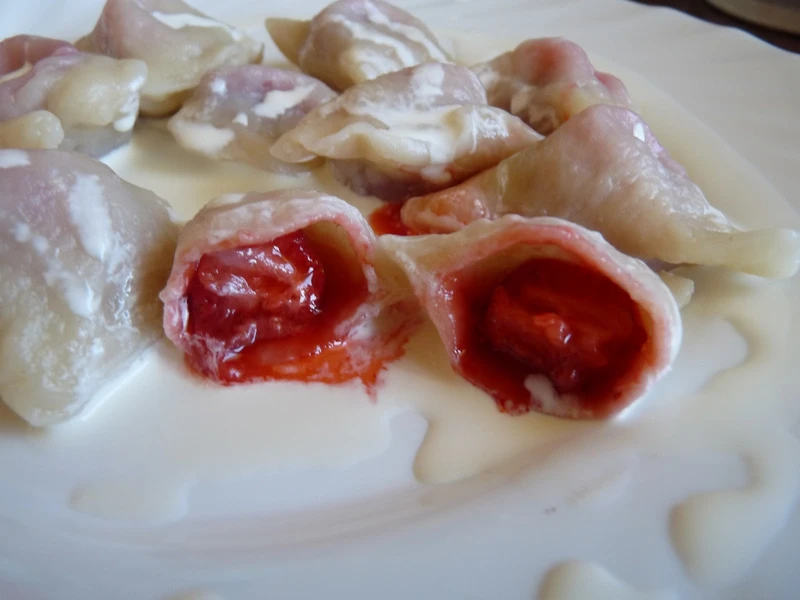 Pierożki z truskawkami