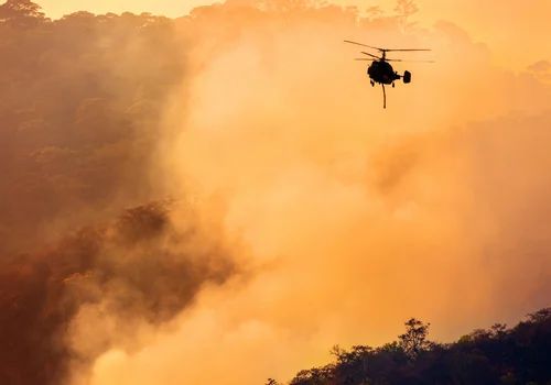 Płonie grecka wyspa! Turyści ewakuowani z hotelu - premier wydał apel