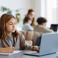 Technologiczna rewolucja w szkołach! MEN wprowadza nowy obowiązek od 2026 roku