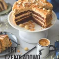 TORT CZEKOLADOWY Z ORZECHAMI W SŁONYM KARMELU