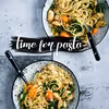 Makaron spaghetti ze szpinakiem, pomidorkami i serem feta