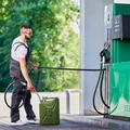 Wysokie mandaty za tankowanie na zapas! Ile można wlać do kanistra?