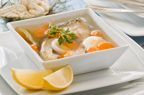 Karp w galarecie mętnieje? Zrób tak, a będzie idealnie klarowny i elegancki na stole!