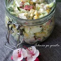 Sałatka z młodej kapusty i paluszków surimi