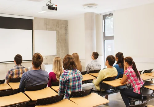 Czy to koniec bezpłatnych studiów w Polsce? Studenci musieliby płacić krocie, a rząd ma jasne stanowisko