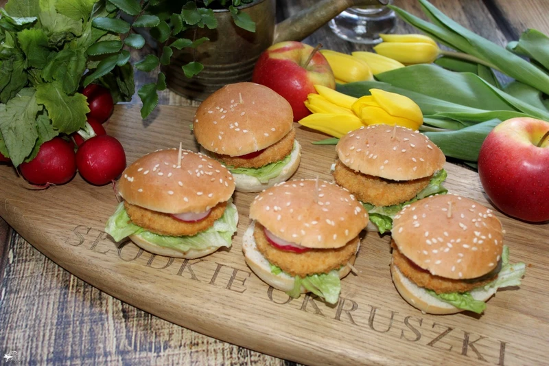 Mini burgery drobiowe