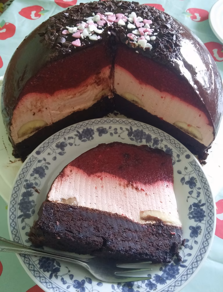Truskawkowa BOMBA w lustrzanej glazurze