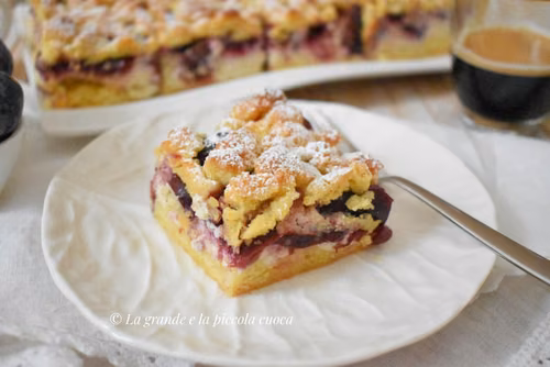 Tarta sernikowa ze śliwkami