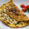 Omlet z cukinią, kiełbasą i żółtym serem