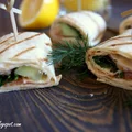 Lekka tortilla z łososiem i koprem