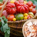 Dodaj skorupki jajek do kompostu – ten trik poprawi plon pomidorów o 40%