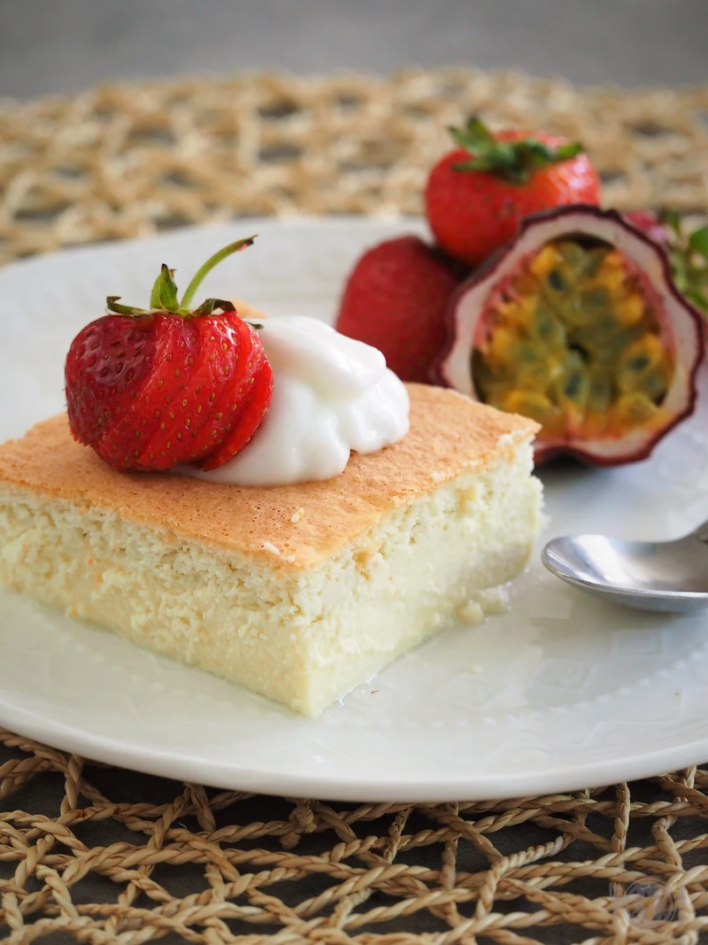 Keto Magic Cake (Paleo, LowCarb)