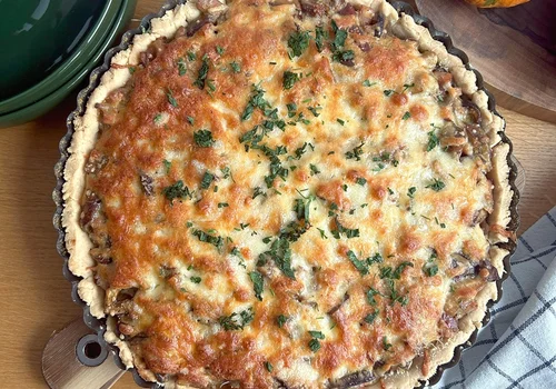 Tarta z grzybami leśnymi