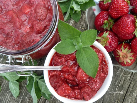 Dżem truskawkowy z nutą miętową (bez żelfixów)