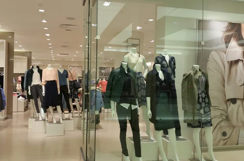 Znana marka odzieżowa wraca do Polski po 10 latach nieobecności! Dziś wielkie otwarcie