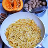 Spaghetti z pesto z pieczonej dyni