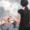 Mąż zdradził mnie z brzydszą kobietą. "Jestem podwójnie załamana".