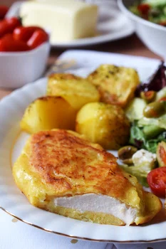 HIT - kurczak w serowej panierce!