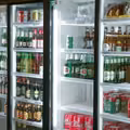 Alkohol dominuje na stacjach paliw!? Wiemy co na temat jego sprzedaży myślą Polacy!