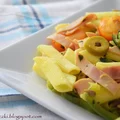 Penne z szynką i nie tylko...