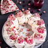 Świąteczny wieniec bezowy z żurawiną i pistacjami - food²