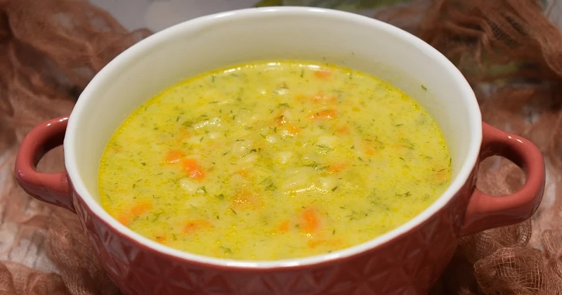 Zupa koperkowa z zacierkami