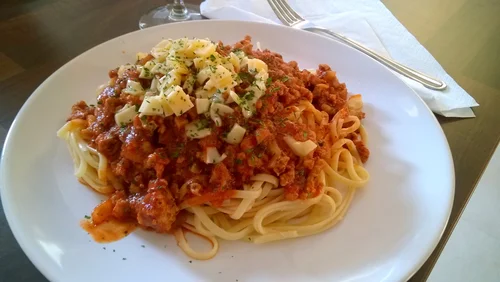 Spaghetti a'la bolognese