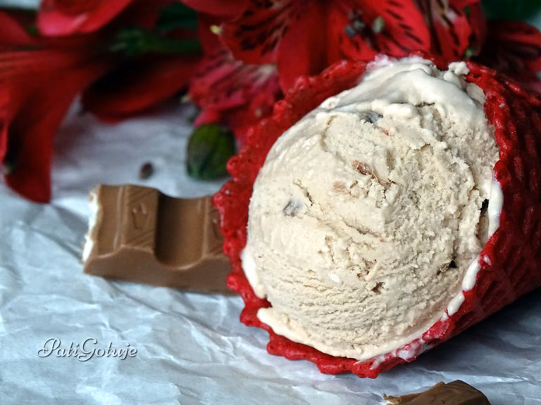 Lody o smaku Kinder Czekolady