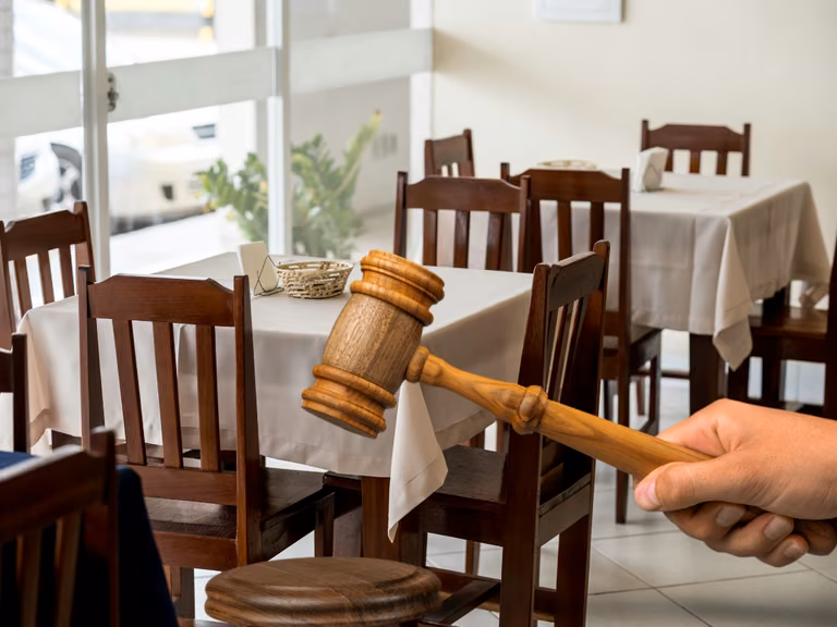 Przedsiębiorcy branży gastronomicznej pozywają Skarb Państwa na 211 mln złotych!