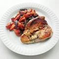 Kurczak z pieczonymi batatami i cebulką