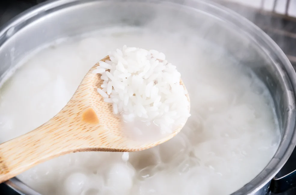Ugotowany ryż może być toksyczny! Dietetyk ostrzega!