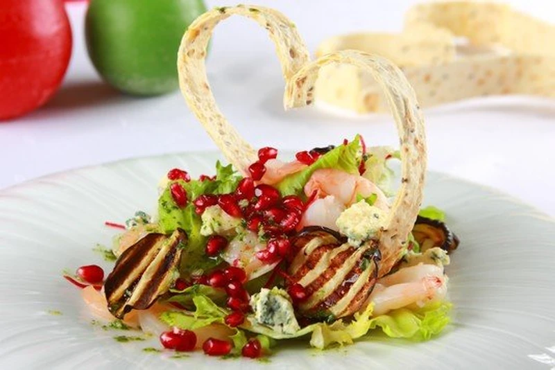 Sałatka z grillowanego bakłażana