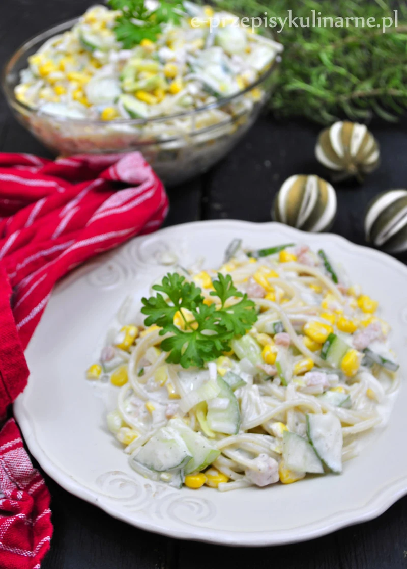 SAŁATKA Z MAKARONEM SPAGHETTI