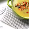 Zupa krem z cukinii z drobiowymi grzankami