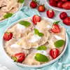 Pierogi z truskawkami i serem