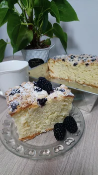 Najlepsze ciasto drożdżowe z owocami i kruszonką