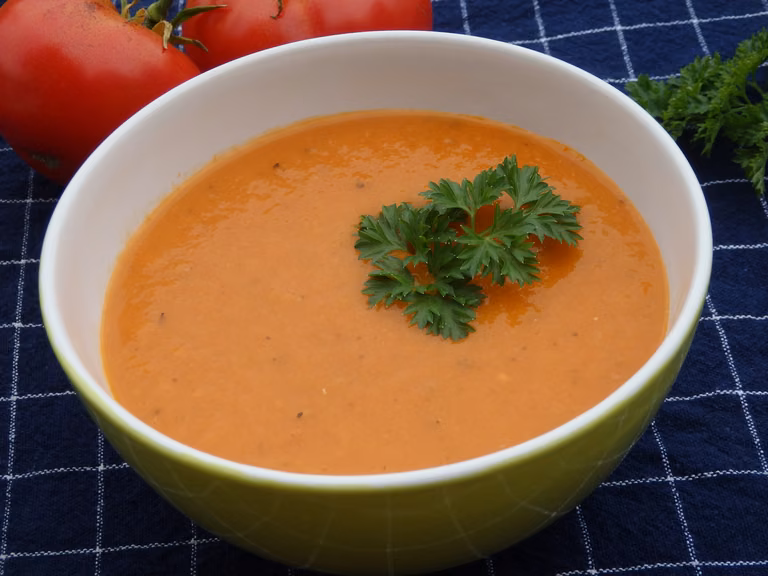 Zupa krem z pomidorów i cukinii