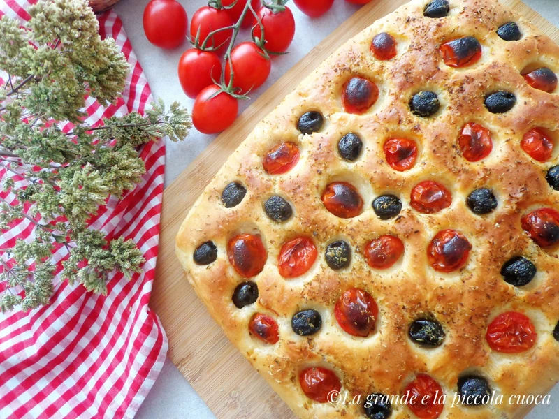 Włoska focaccia z Apulii - Focaccia Pugliese