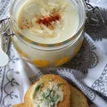 Krem kalafiorowy z serem padano i czosnkowymi grzankami