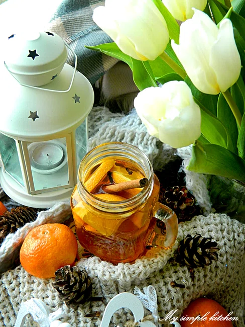 Korzenna herbata z syropem mandarynkowym