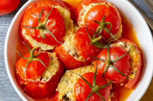 Te zapiekane pomidory to hit lata! Znikają ze stołu w mgnieniu oka