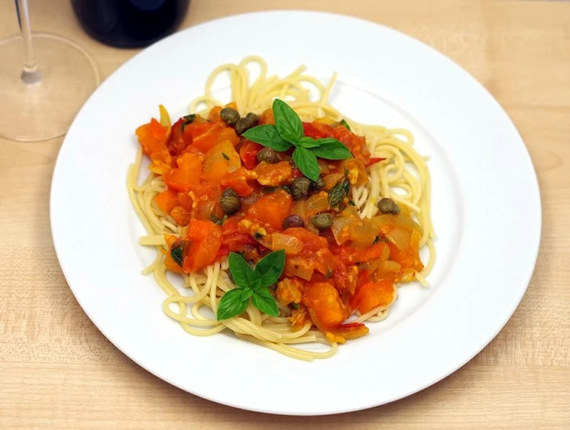 Spaghetti ze świeżymi pomidorami