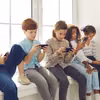 Zakaz używania telefonów w szkołach: Ministerstwo Edukacji ogłosiło swoją decyzję w tej sprawie!