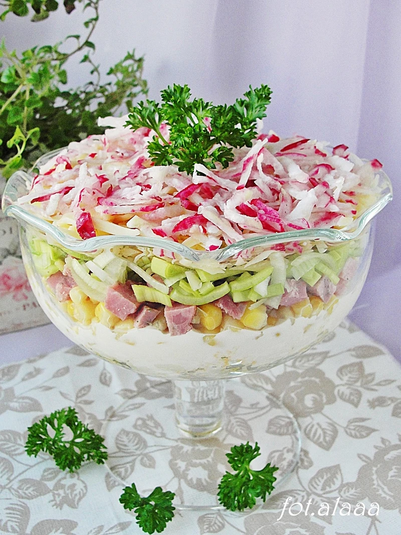 Sałatka warstwowa