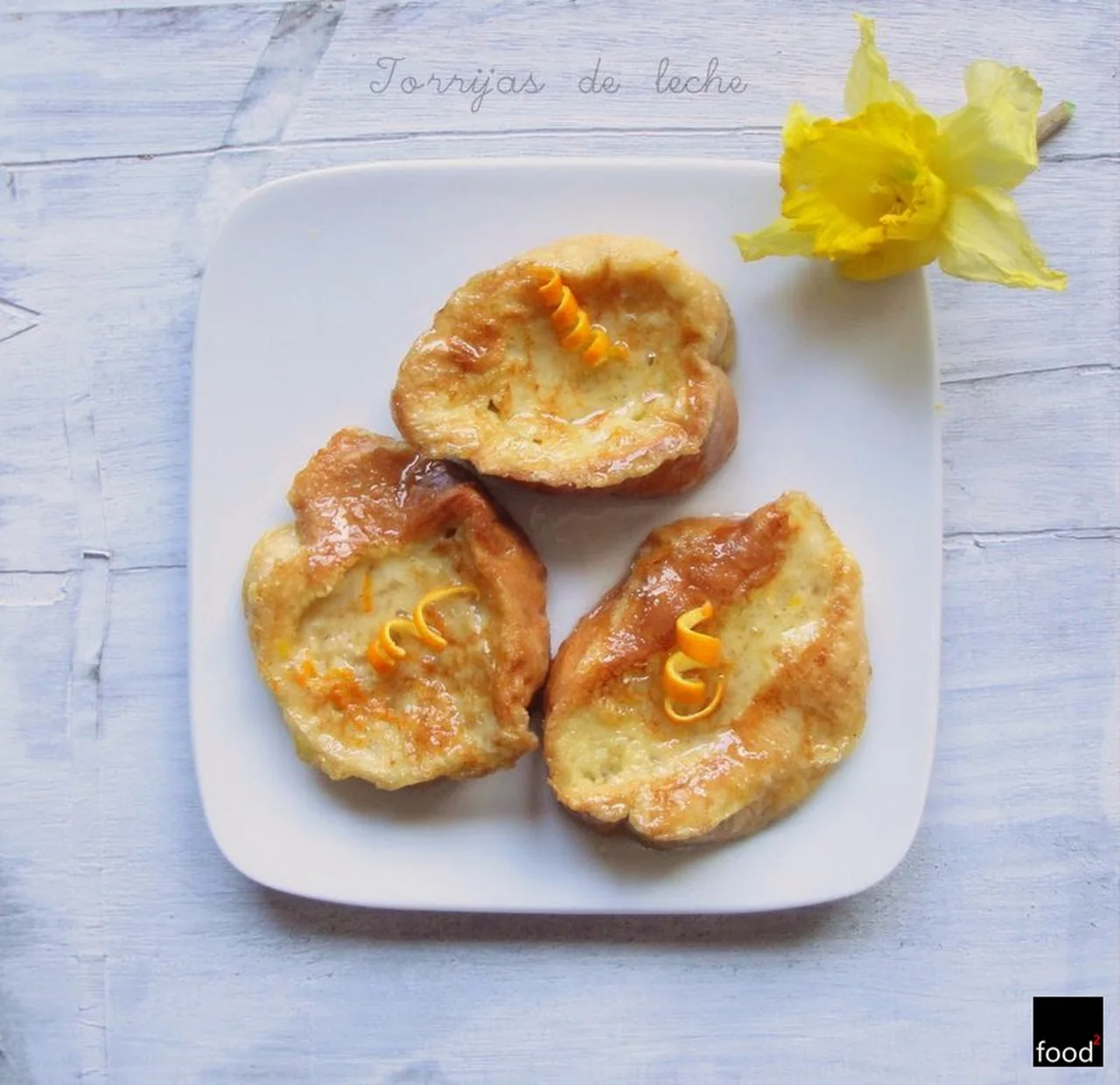 Torrijas de leche - hiszpański chleb w jajku i mleku na słodko