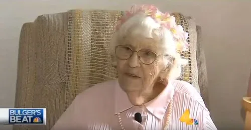 94-letnia staruszka kupiła reklamę w TV. Jej treść poruszyła cały świat!