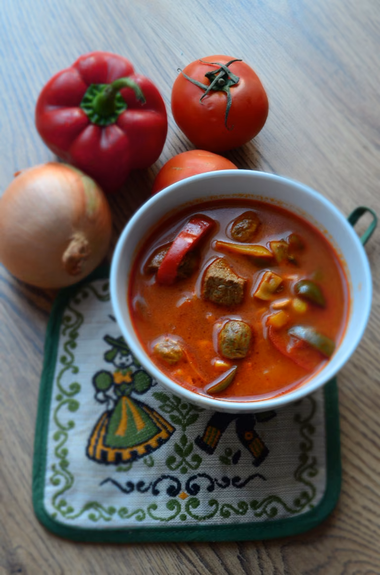 Zupa gulaszowa